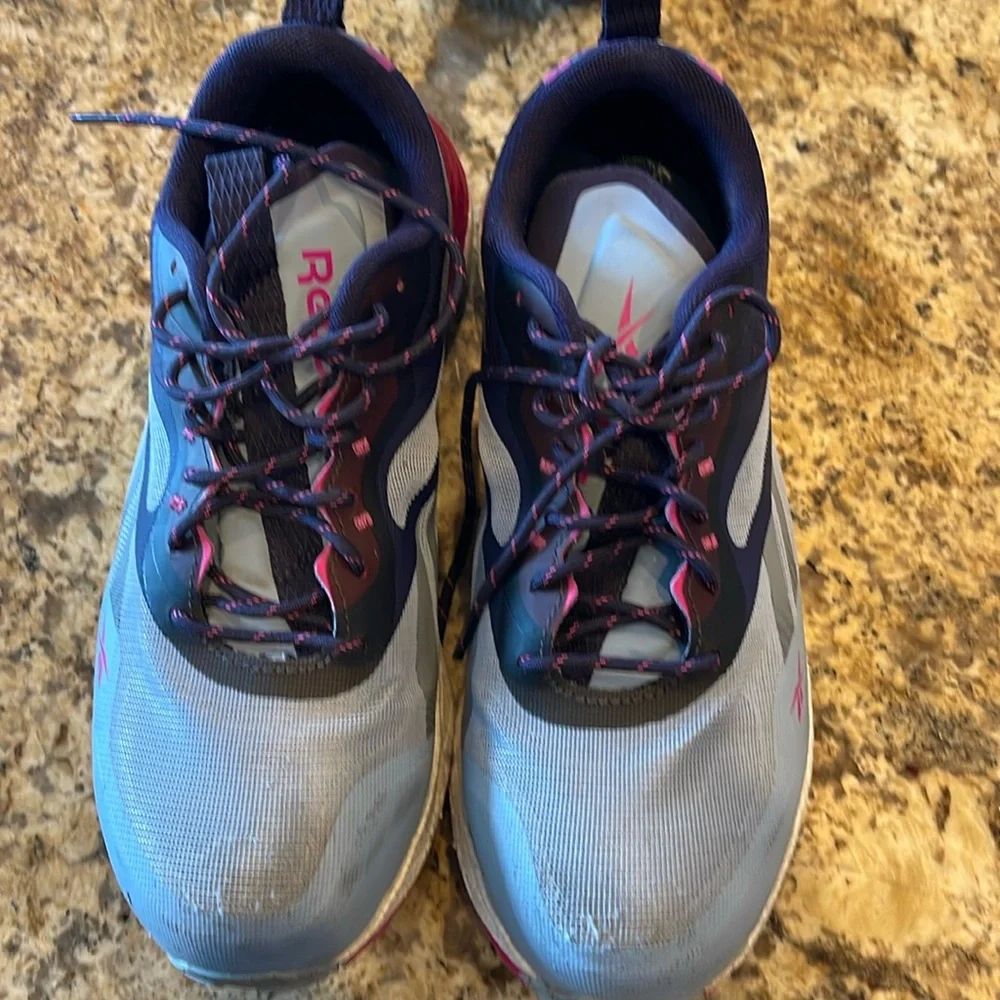 Gently Used Reebok sneaker - Picture 1 of 7